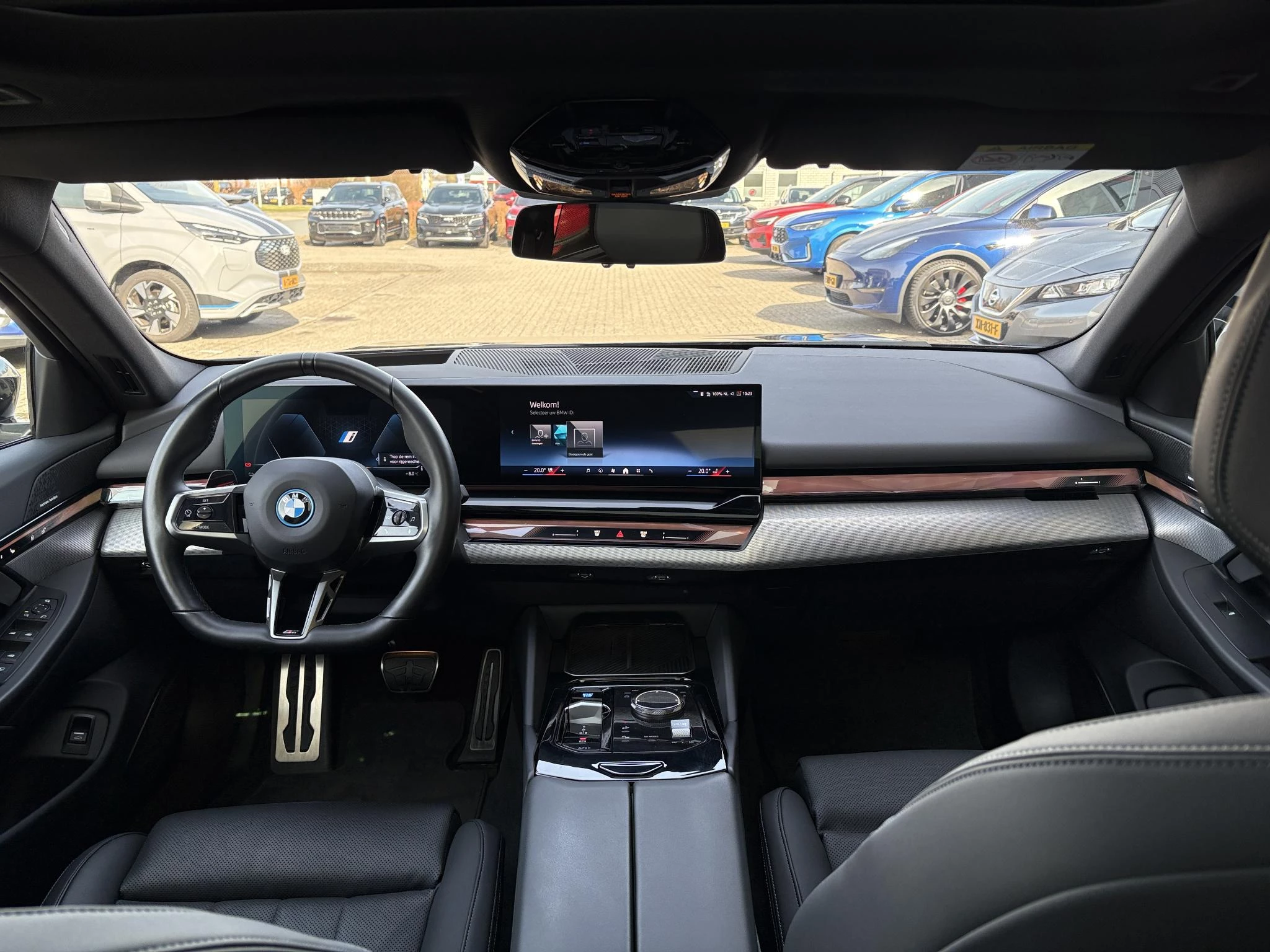 Hoofdafbeelding BMW i5