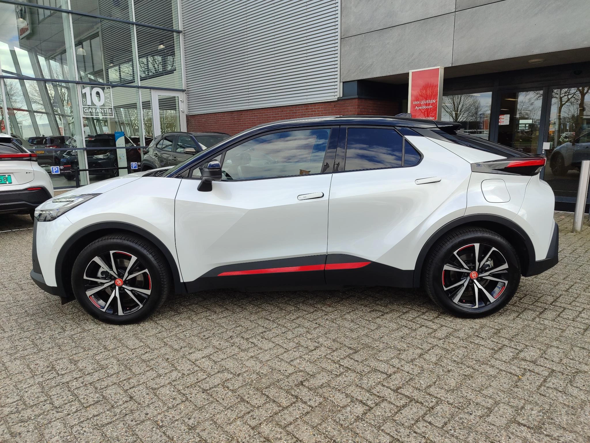 Hoofdafbeelding Toyota C-HR