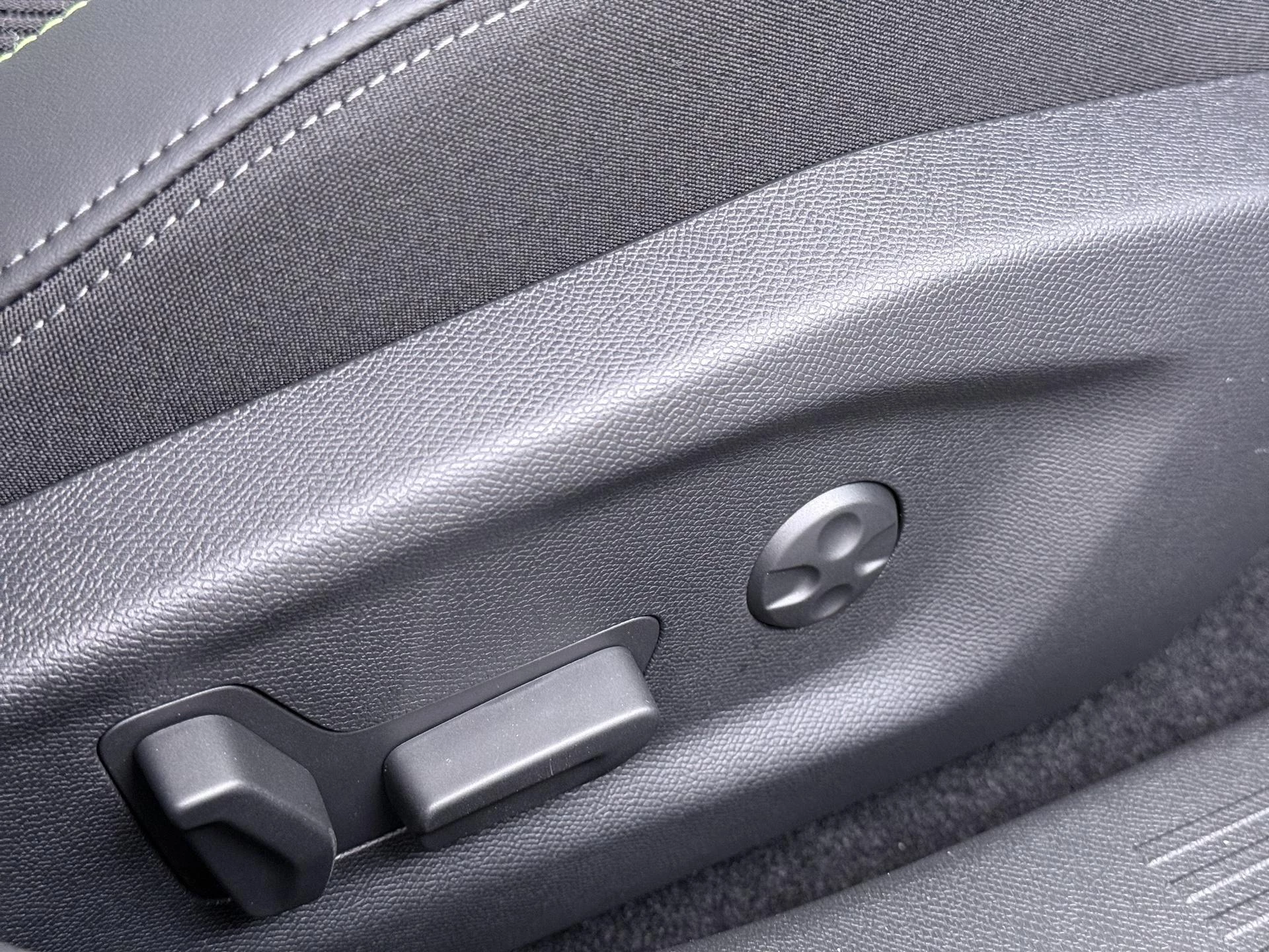 Hoofdafbeelding Peugeot 408