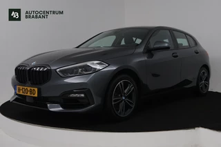 BMW 1-serie 118i High Executive Edition (NAVIGATIE, PARKEERSENSOREN, STOELVERWARMING, LEDER, SPORTSTOELEN, LED)