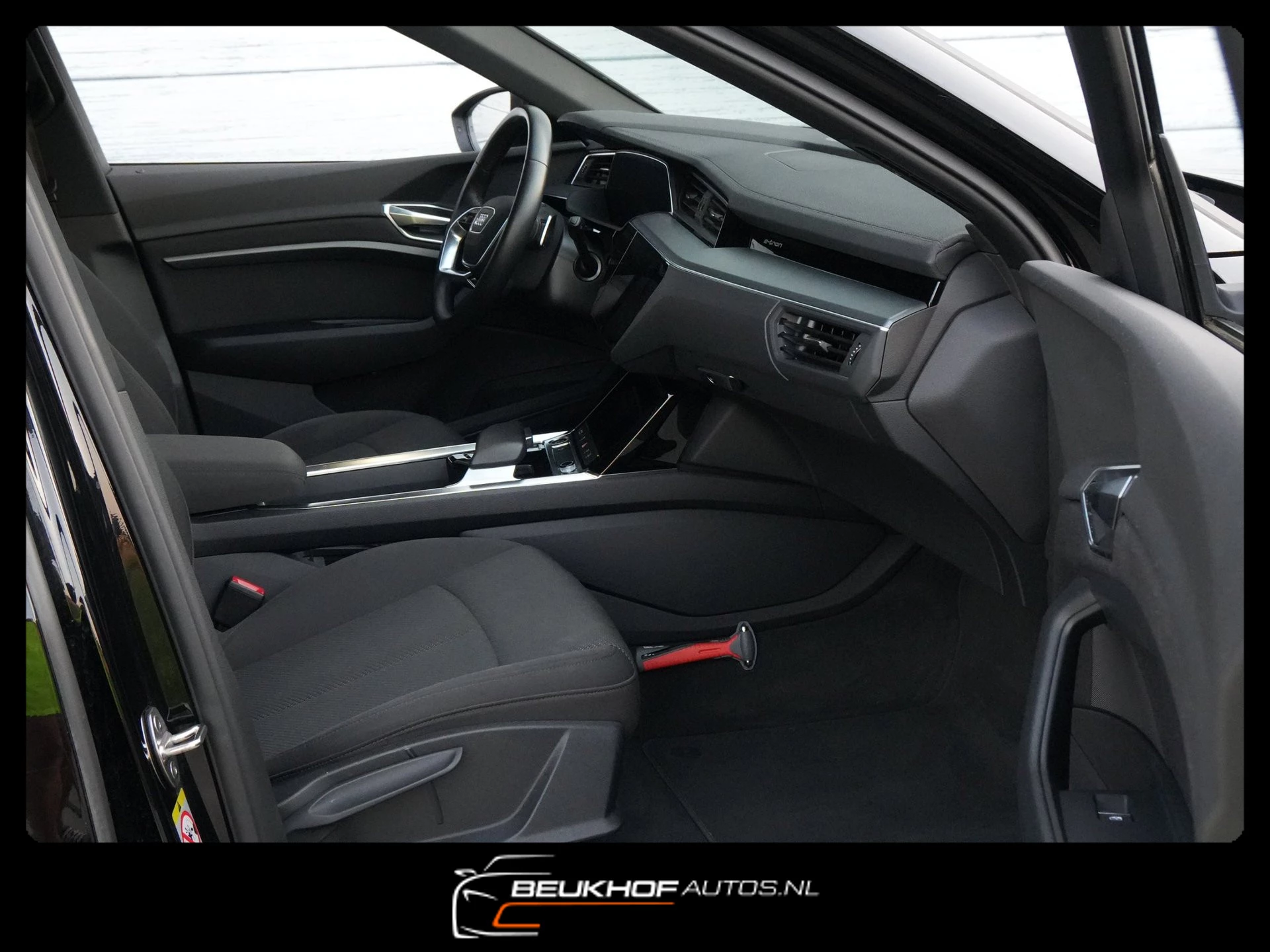 Hoofdafbeelding Audi e-tron