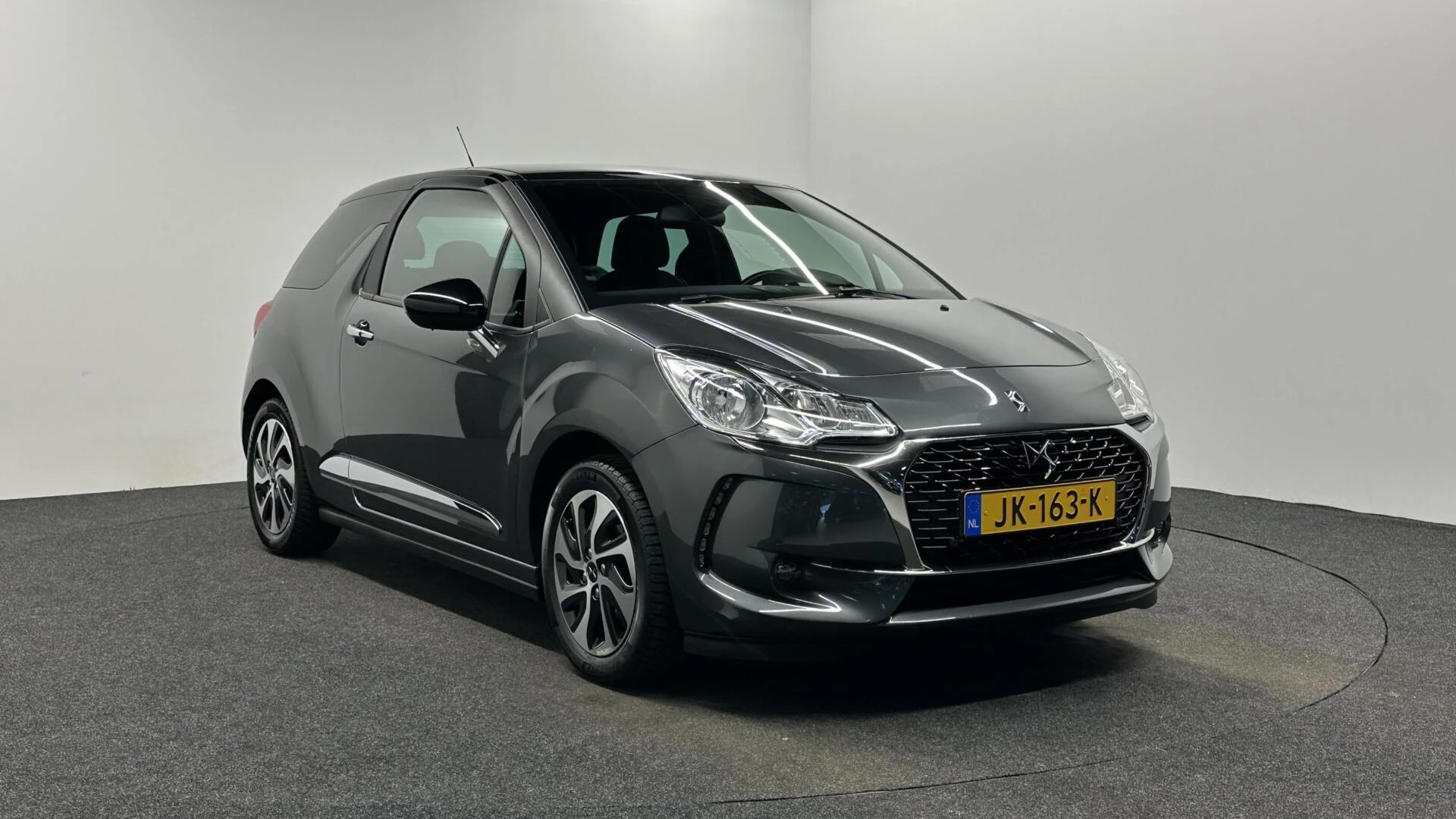 Hoofdafbeelding DS DS 3