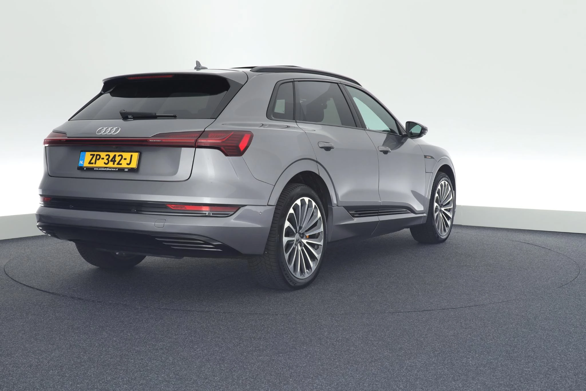 Hoofdafbeelding Audi e-tron