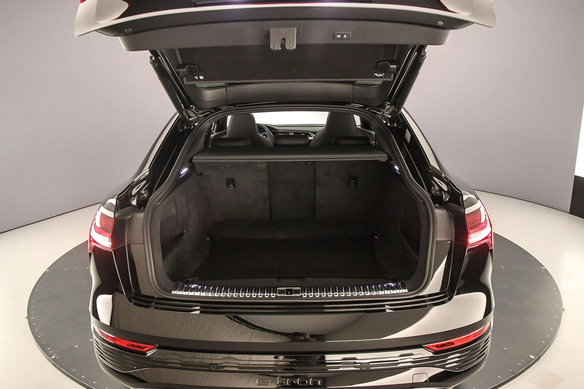 Hoofdafbeelding Audi Q8 Sportback e-tron