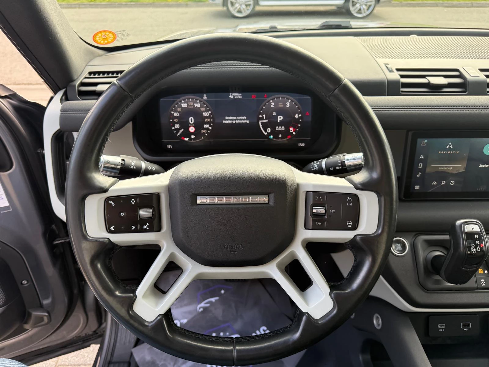 Hoofdafbeelding Land Rover Defender