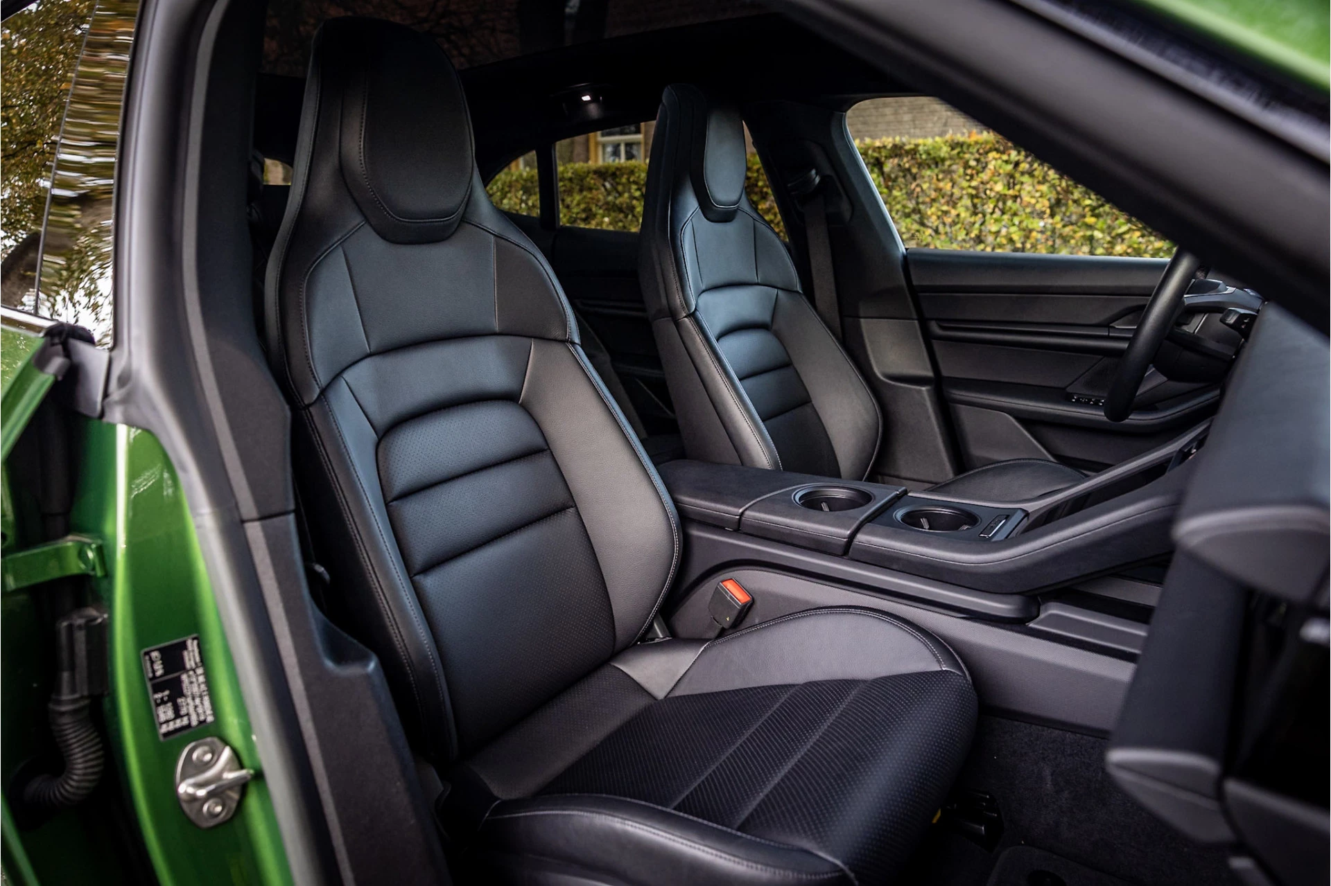 Hoofdafbeelding Porsche Taycan