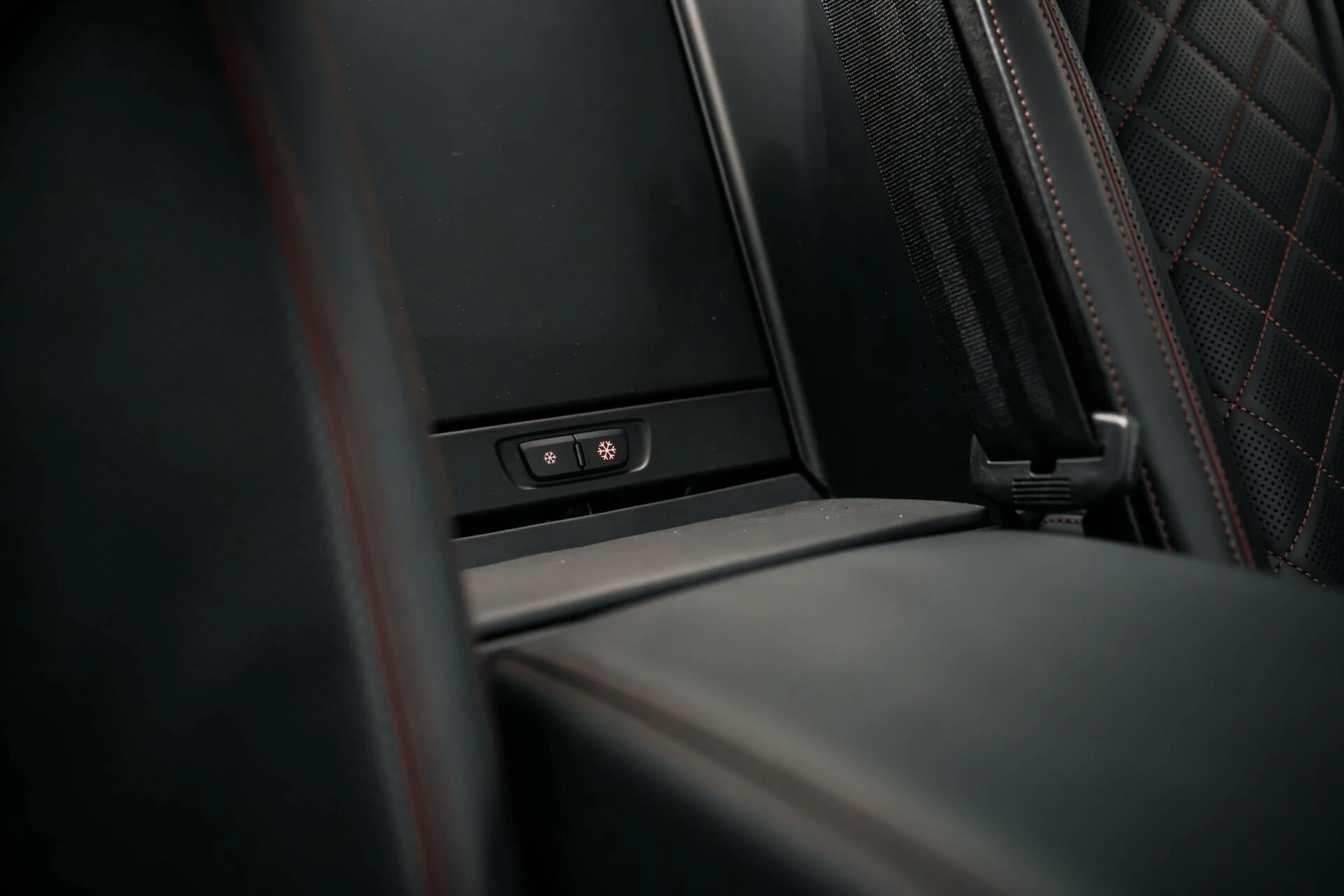 Hoofdafbeelding Audi S8