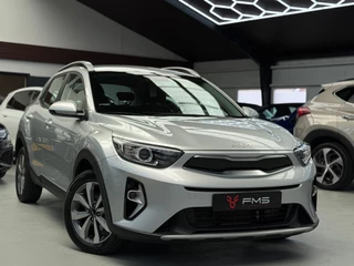 Hoofdafbeelding Kia Stonic Kia Stonic 1.0 T-GDi MHEV DynamicLine Carplay Camera