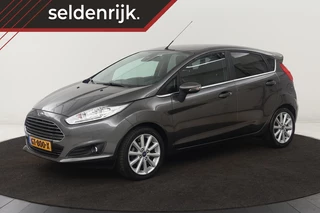 Ford Fiesta 1.0 EcoBoost Titanium | Camera | Trekhaak |  Climate control | Navigatie | Cruise control | Verwarmde voorruit | PDC | Regensensor
