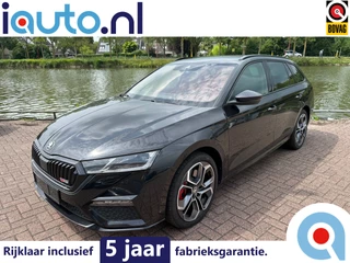 Škoda Octavia Combi 1.4 TSI RS iV PHEV Matrix LED/ACC/Keyless/Camera/Head-up/Columbus/Trekhaak wegkl./19"