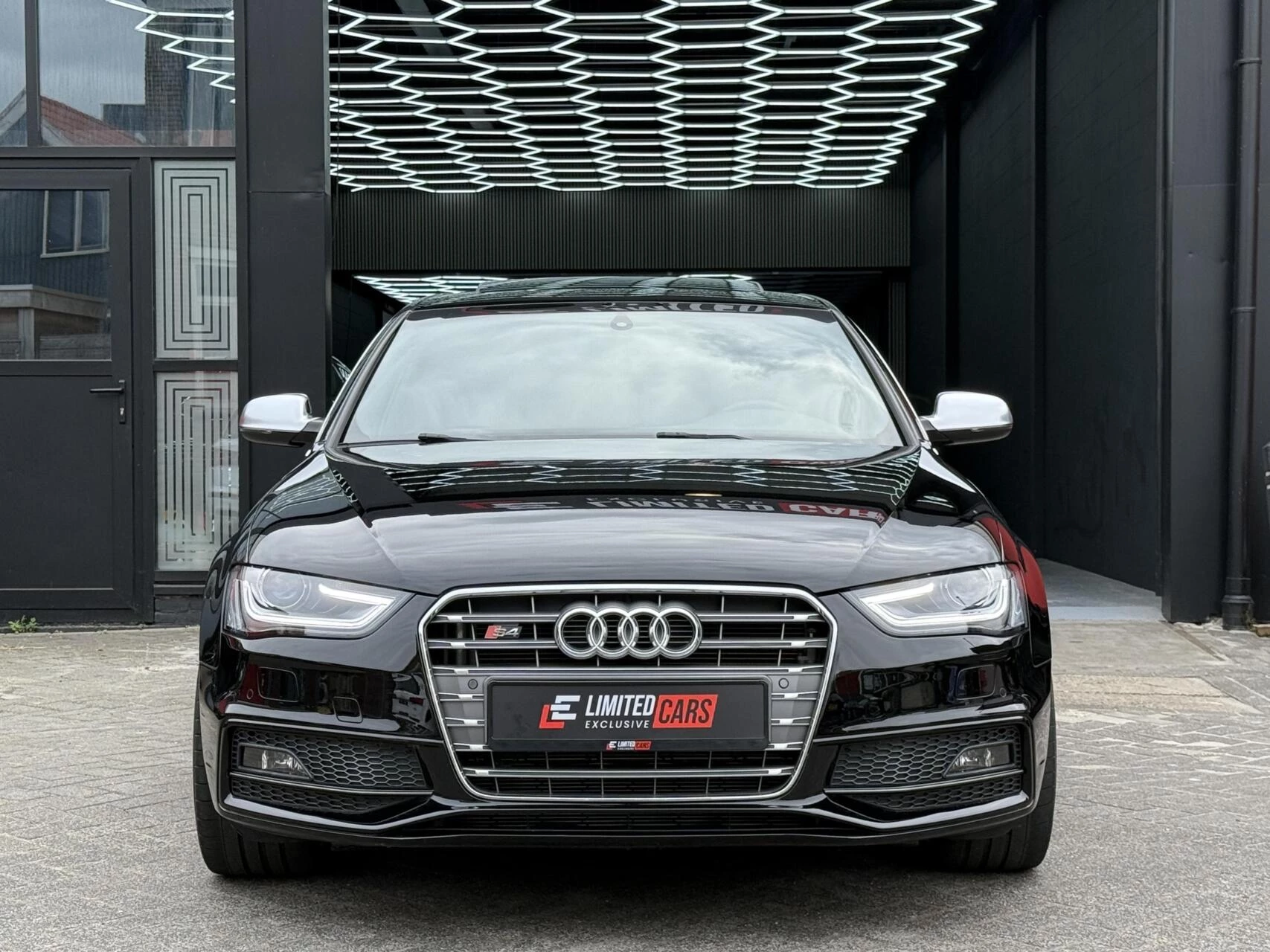 Hoofdafbeelding Audi S4