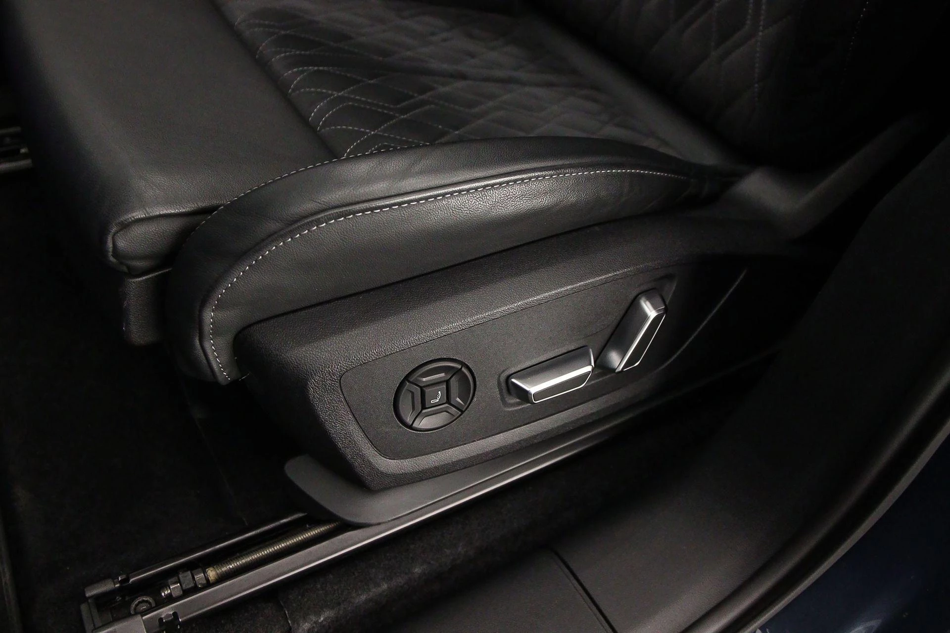 Hoofdafbeelding Audi Q6 e-tron