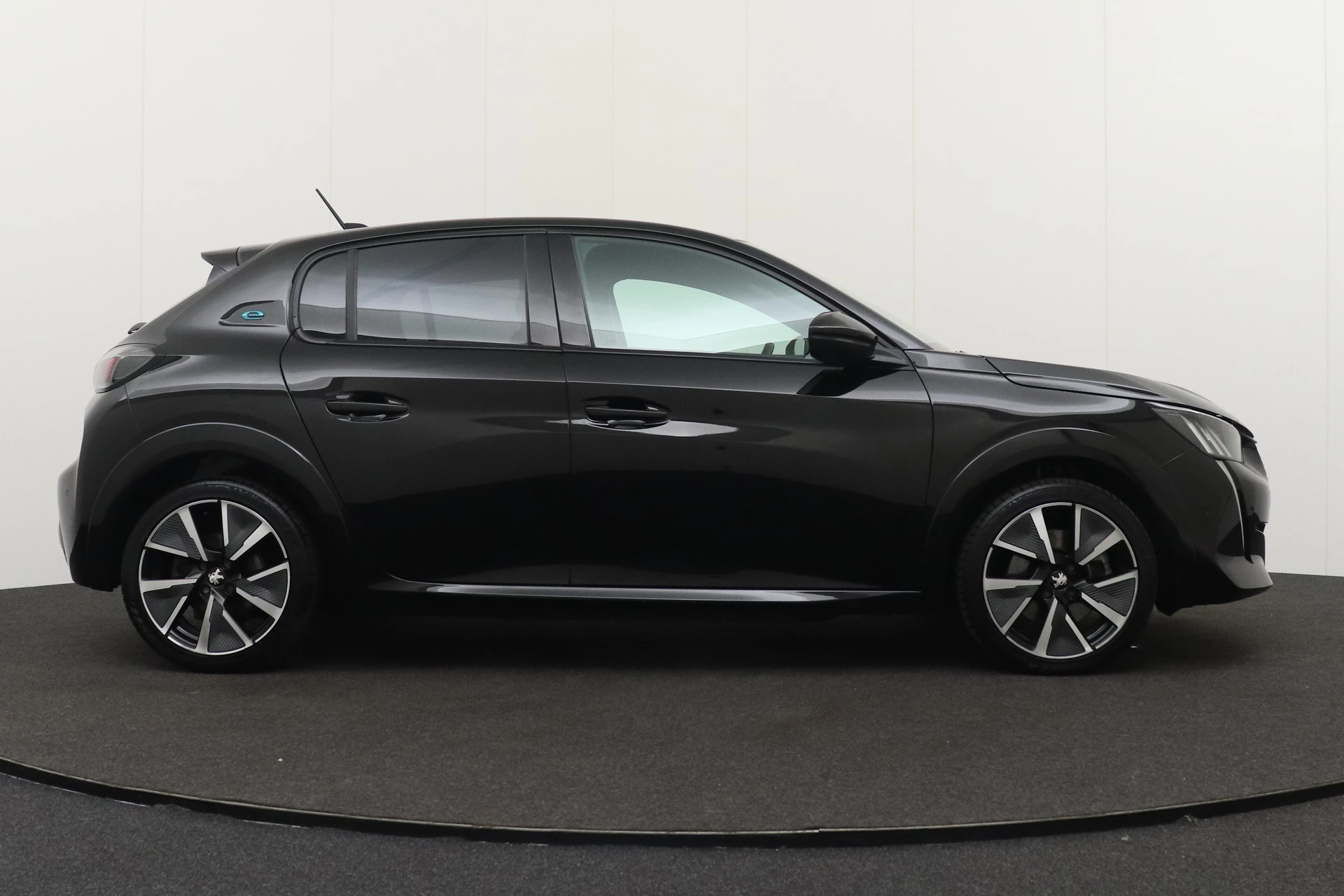 Hoofdafbeelding Peugeot e-208