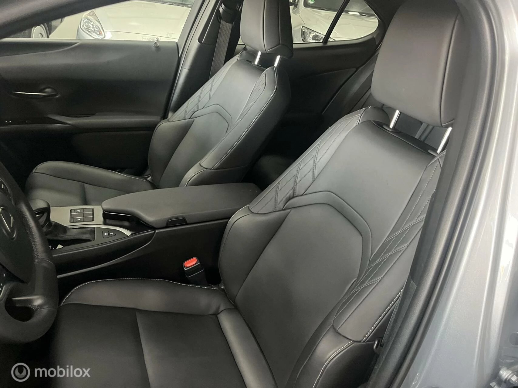 Hoofdafbeelding Lexus UX