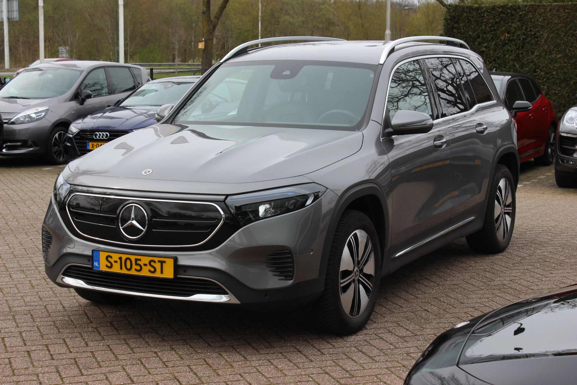 Hoofdafbeelding Mercedes-Benz EQB