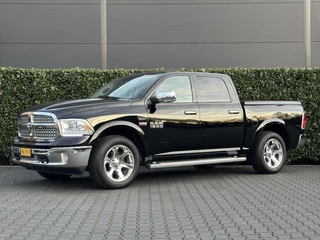 Hoofdafbeelding Dodge Ram 1500 Dodge Ram 1500 4X4 5.7 V8 4x4 Quad Cab 6'4, LARAMIE, PANORAMADAK, ALPINE SOUND, LEDER, NAVI, CRUISE, KEYLESS, CAMERA, CLIMATE CONTROL, STOELVERWARMING/VENTILATIE, STUURVERWARMING, TREKHAAK, LICHTMETAAL 20"