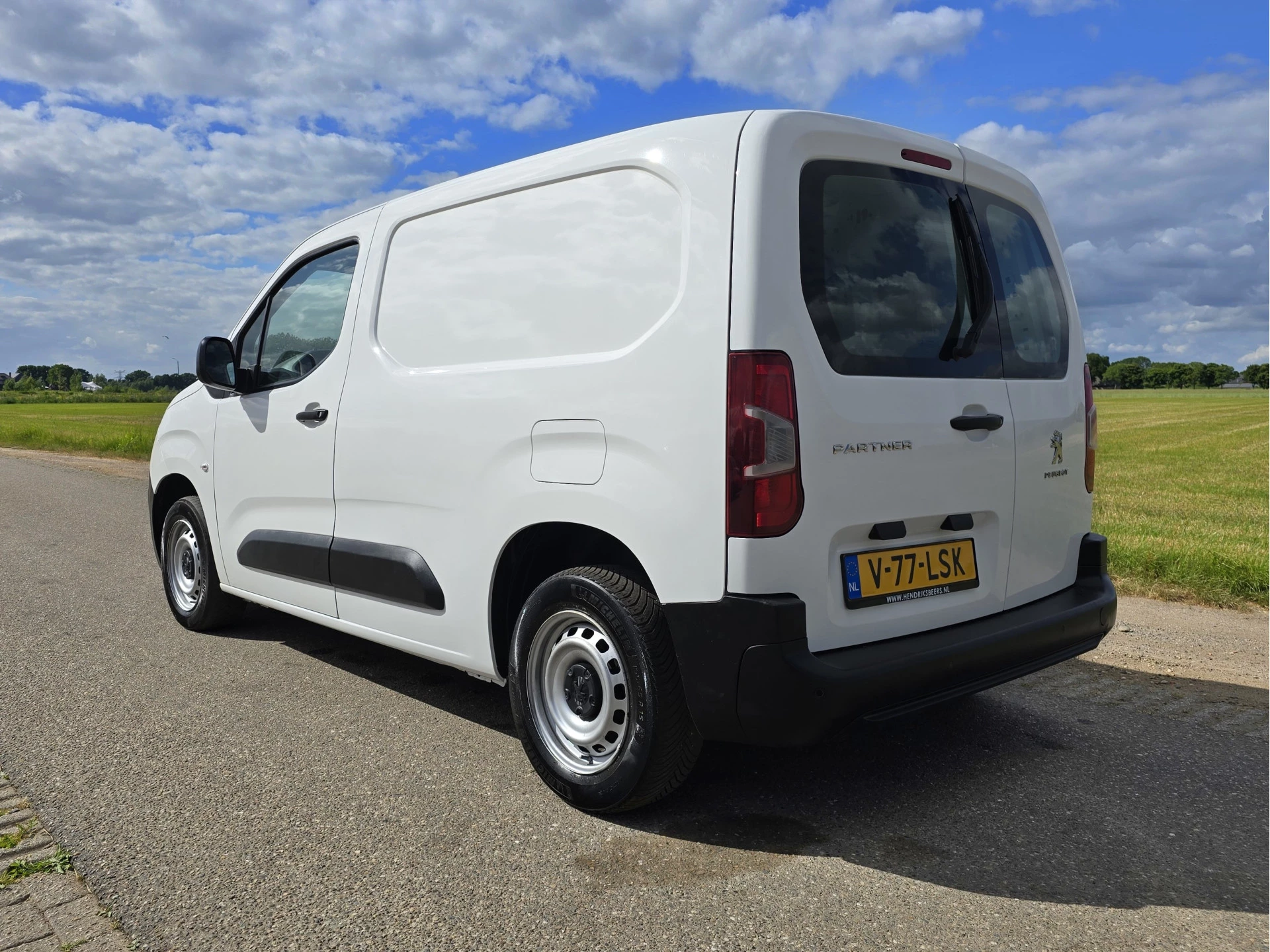 Hoofdafbeelding Peugeot Partner