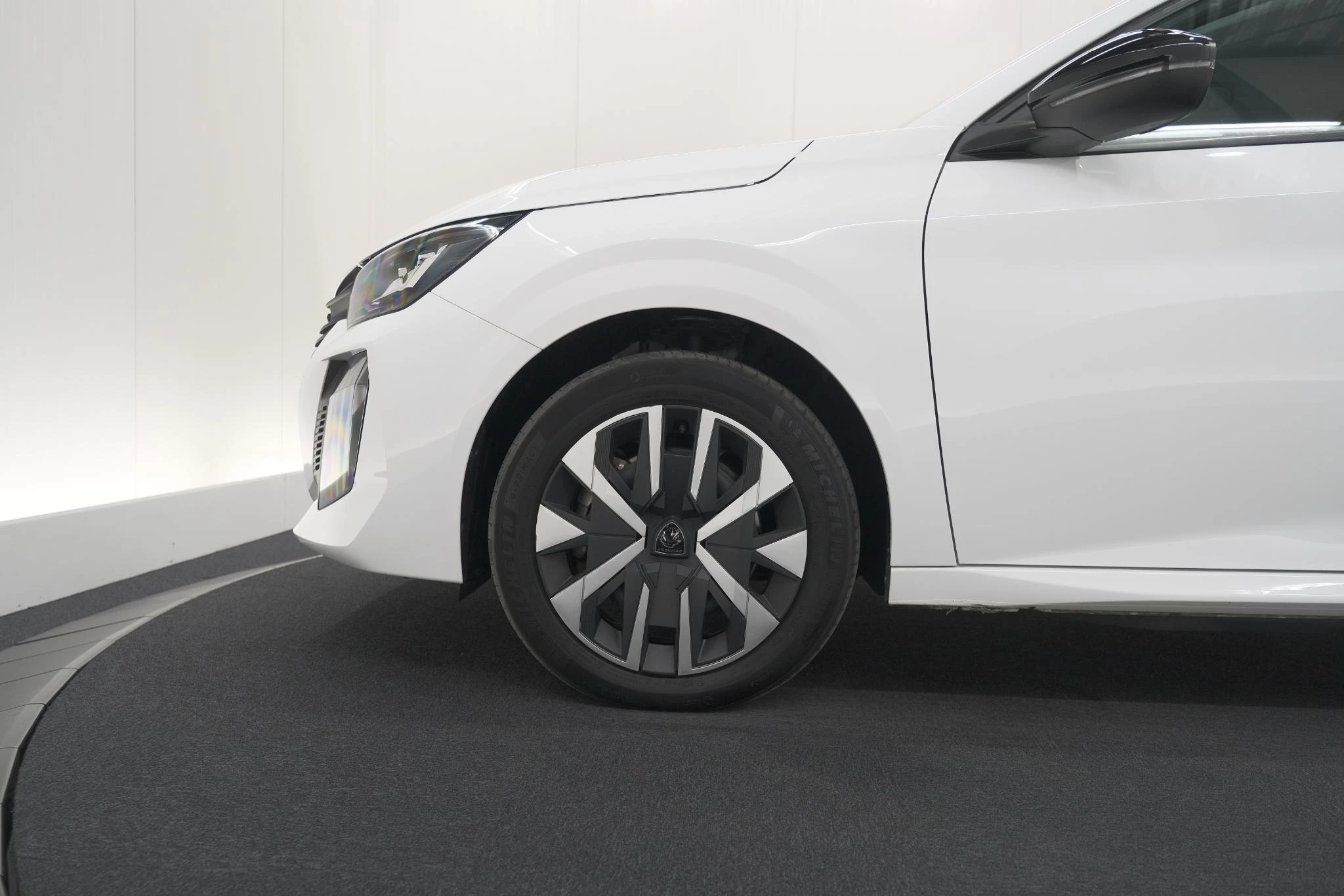 Hoofdafbeelding Peugeot e-208