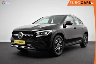 Mercedes-Benz GLA-klasse 200 163pk Automaat Progressive Premium Panorama dak Half lederen bekleding Navigatie Camera Stoelverwarming Electrisch bedienbare achterklep Led