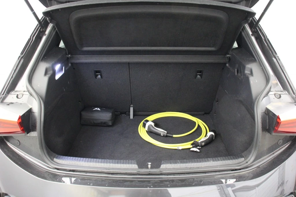 Hoofdafbeelding CUPRA Born