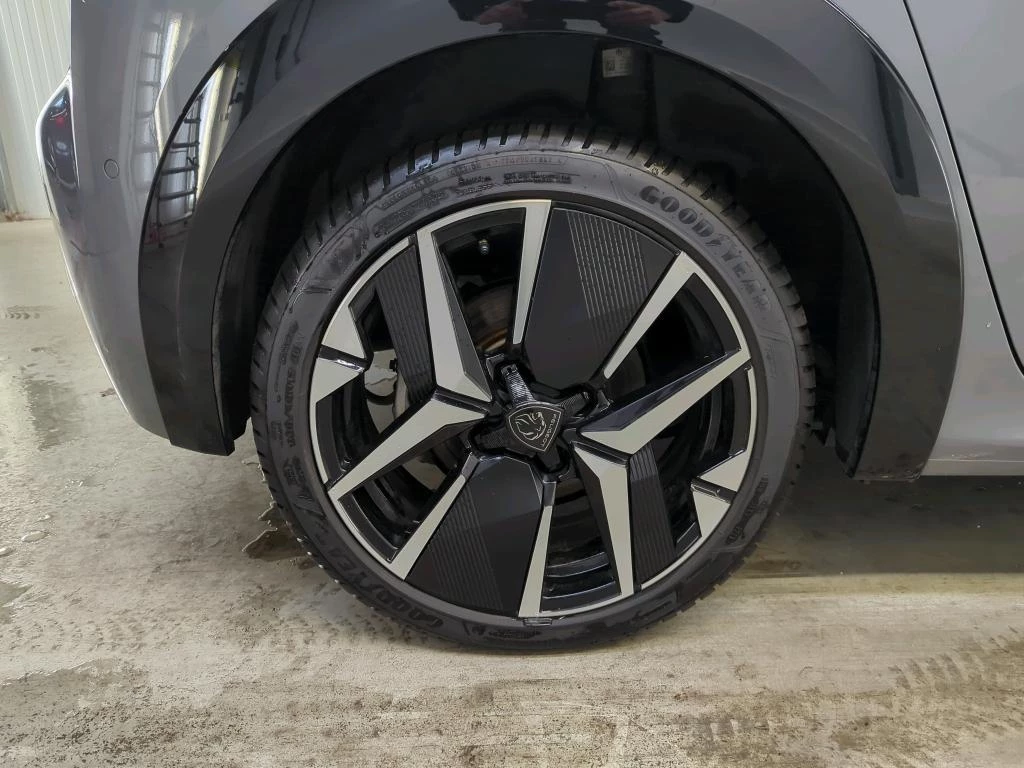 Hoofdafbeelding Peugeot e-208