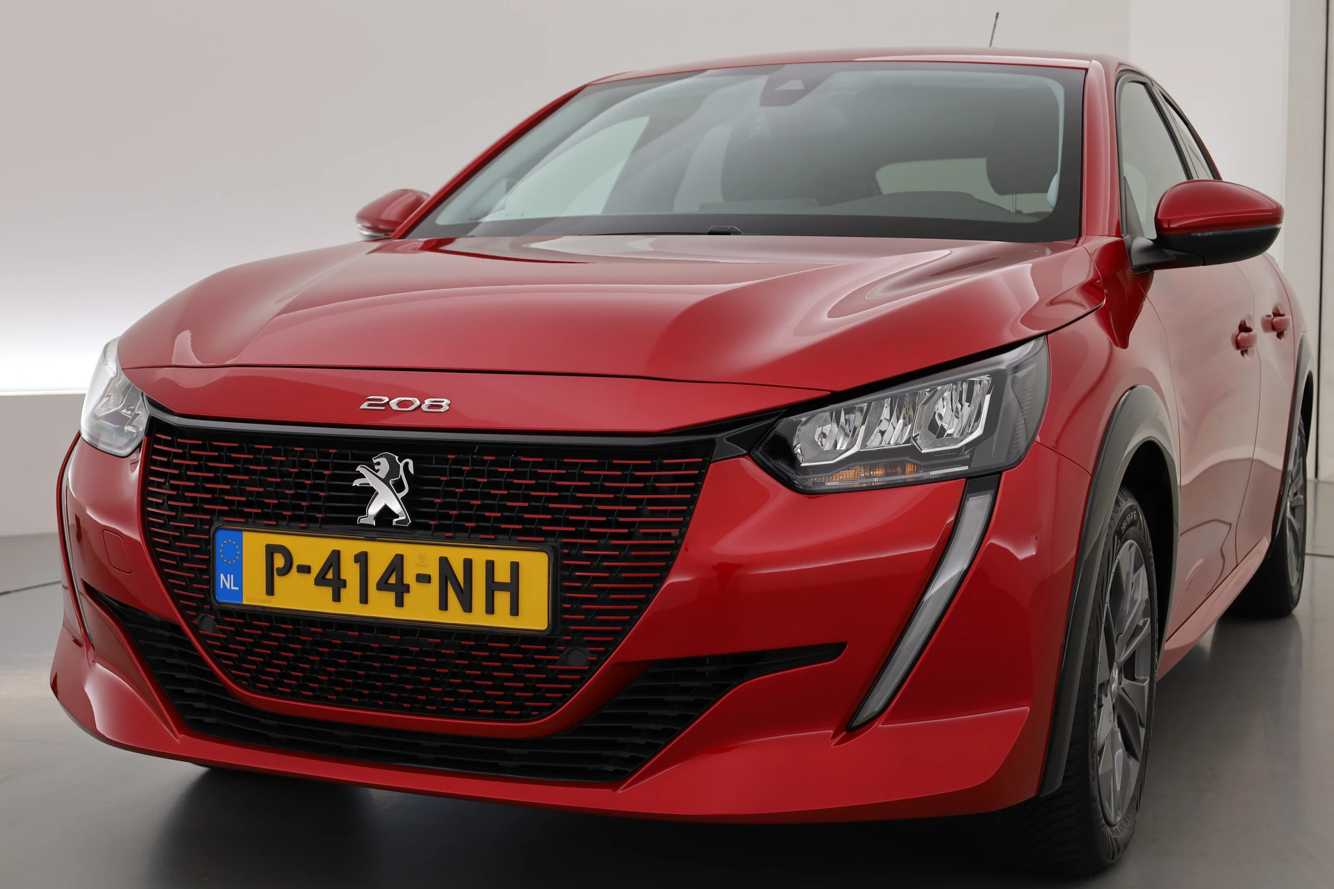 Hoofdafbeelding Peugeot e-208