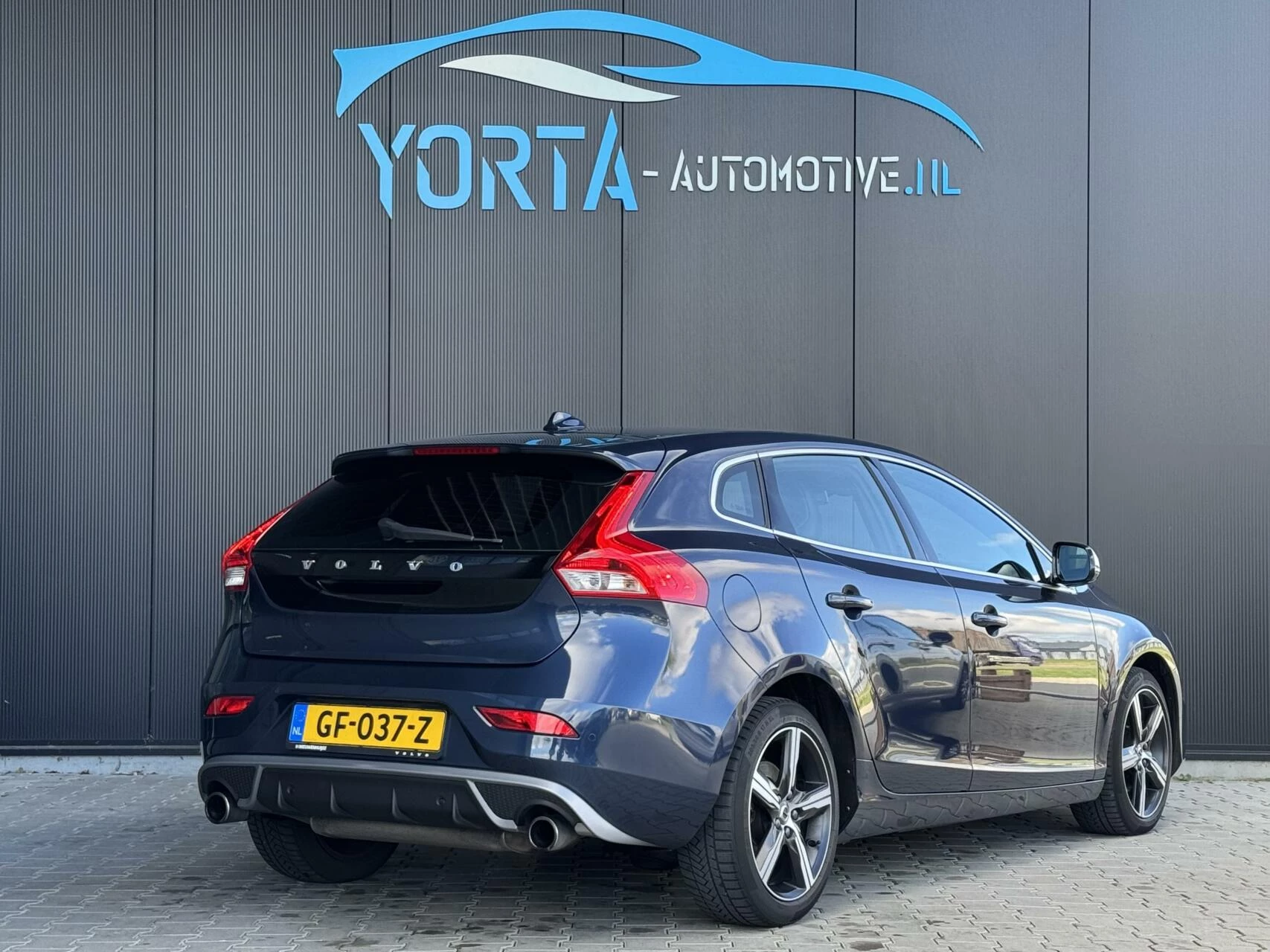 Hoofdafbeelding Volvo V40