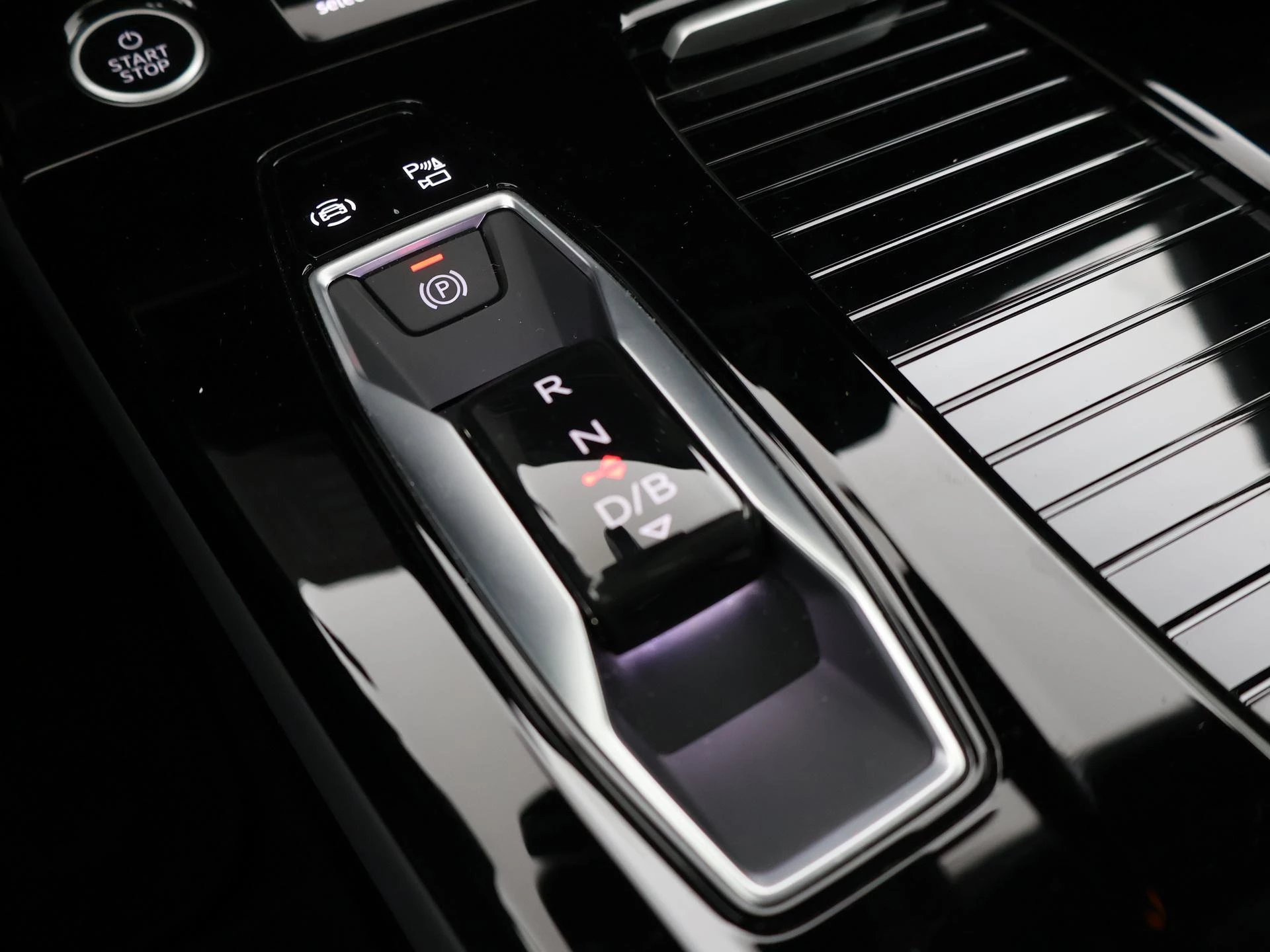 Hoofdafbeelding Audi A6 Avant e-tron