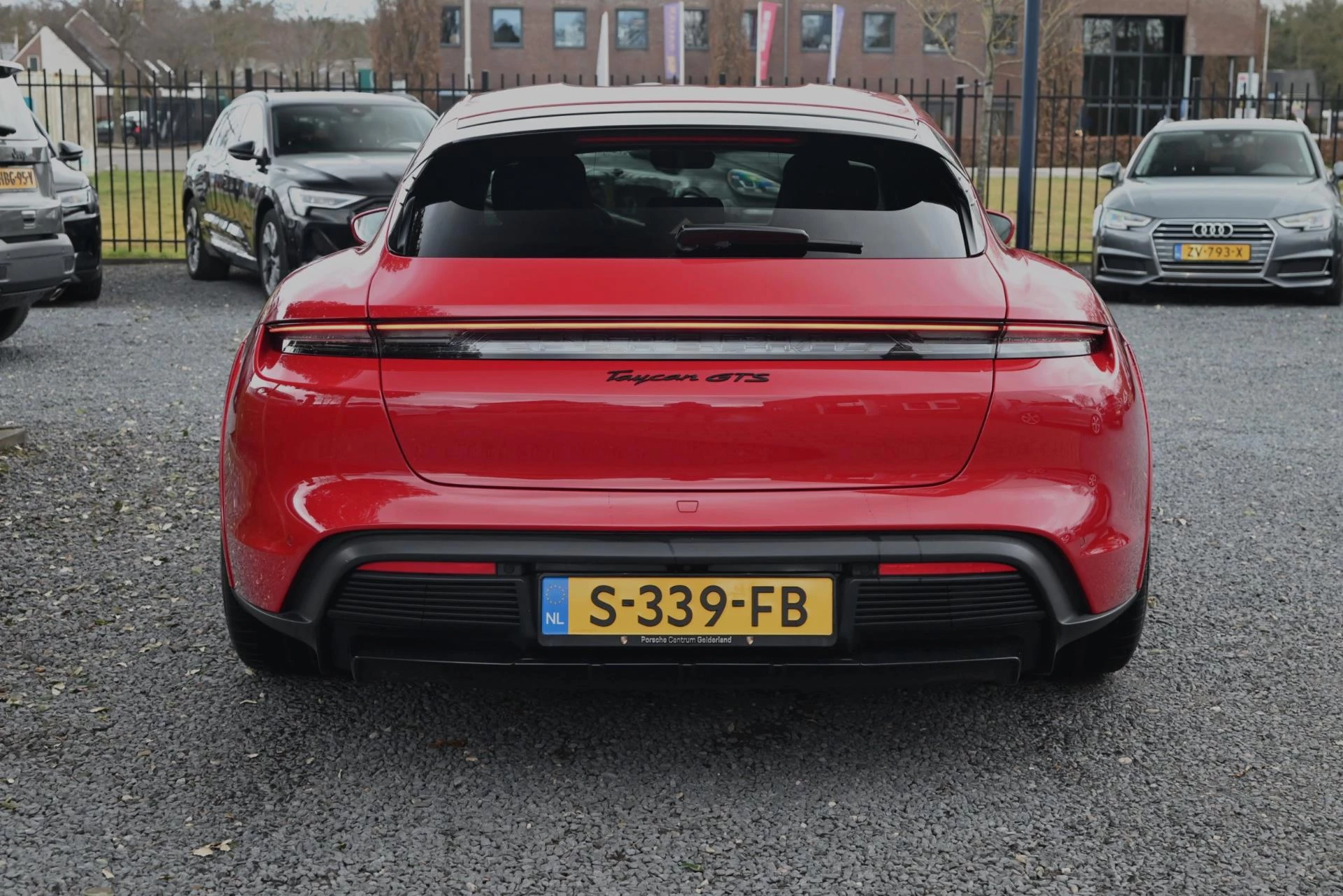 Hoofdafbeelding Porsche Taycan