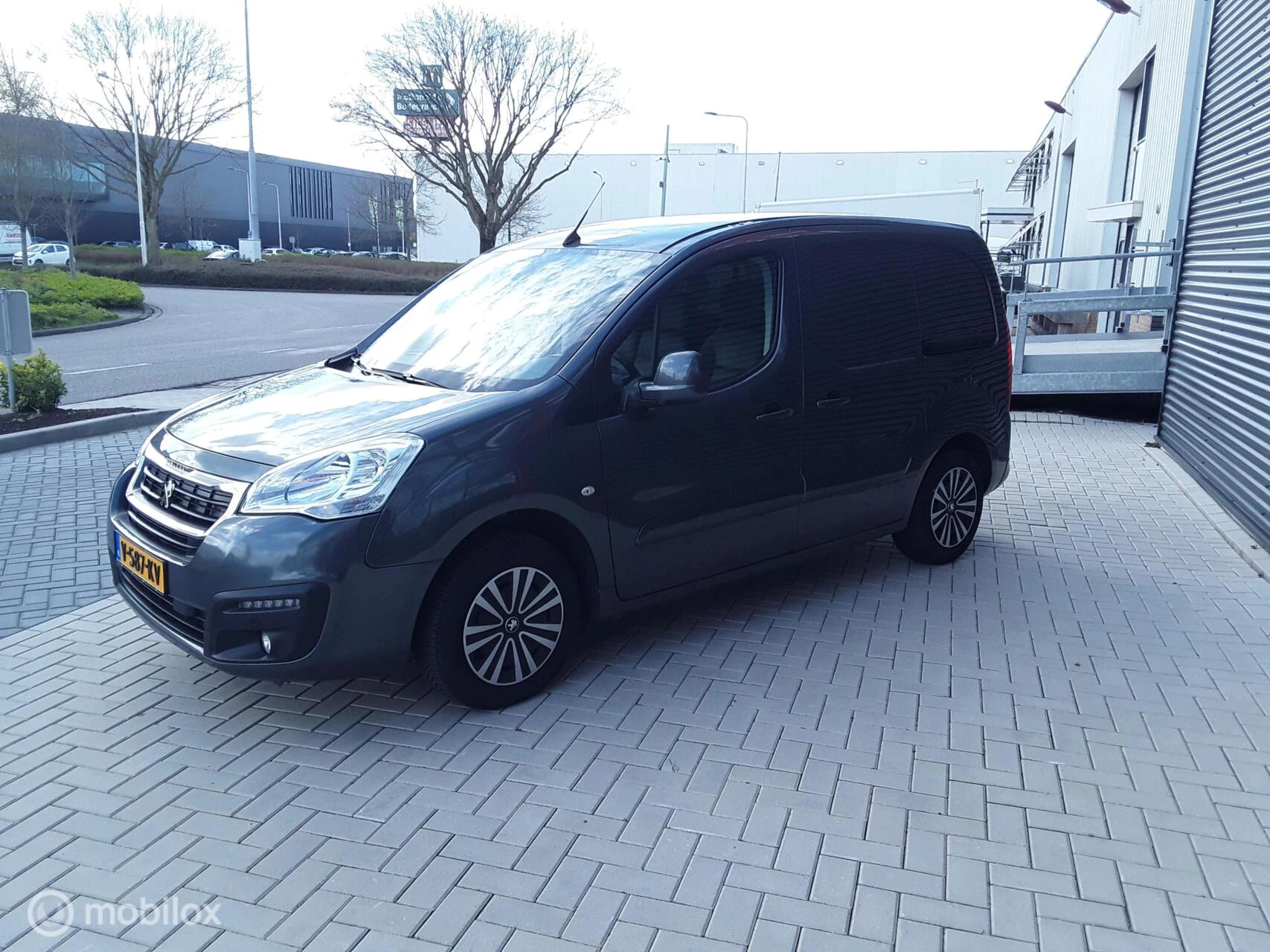 Hoofdafbeelding Peugeot Partner