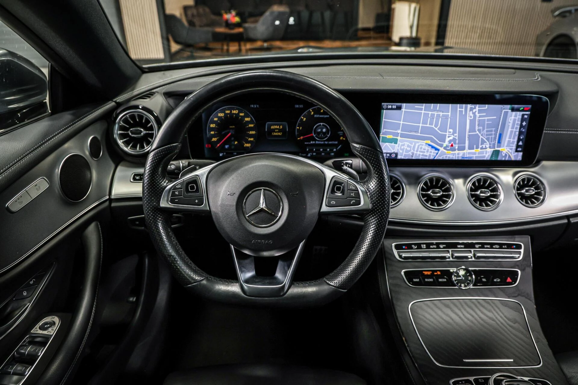 Hoofdafbeelding Mercedes-Benz E-Klasse