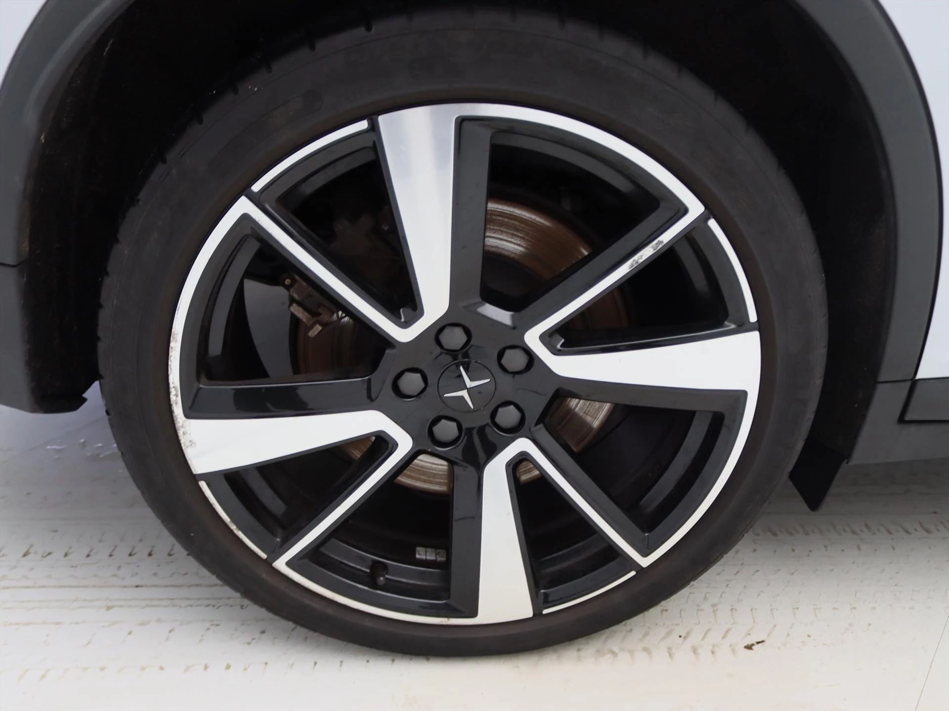 Hoofdafbeelding Polestar 2