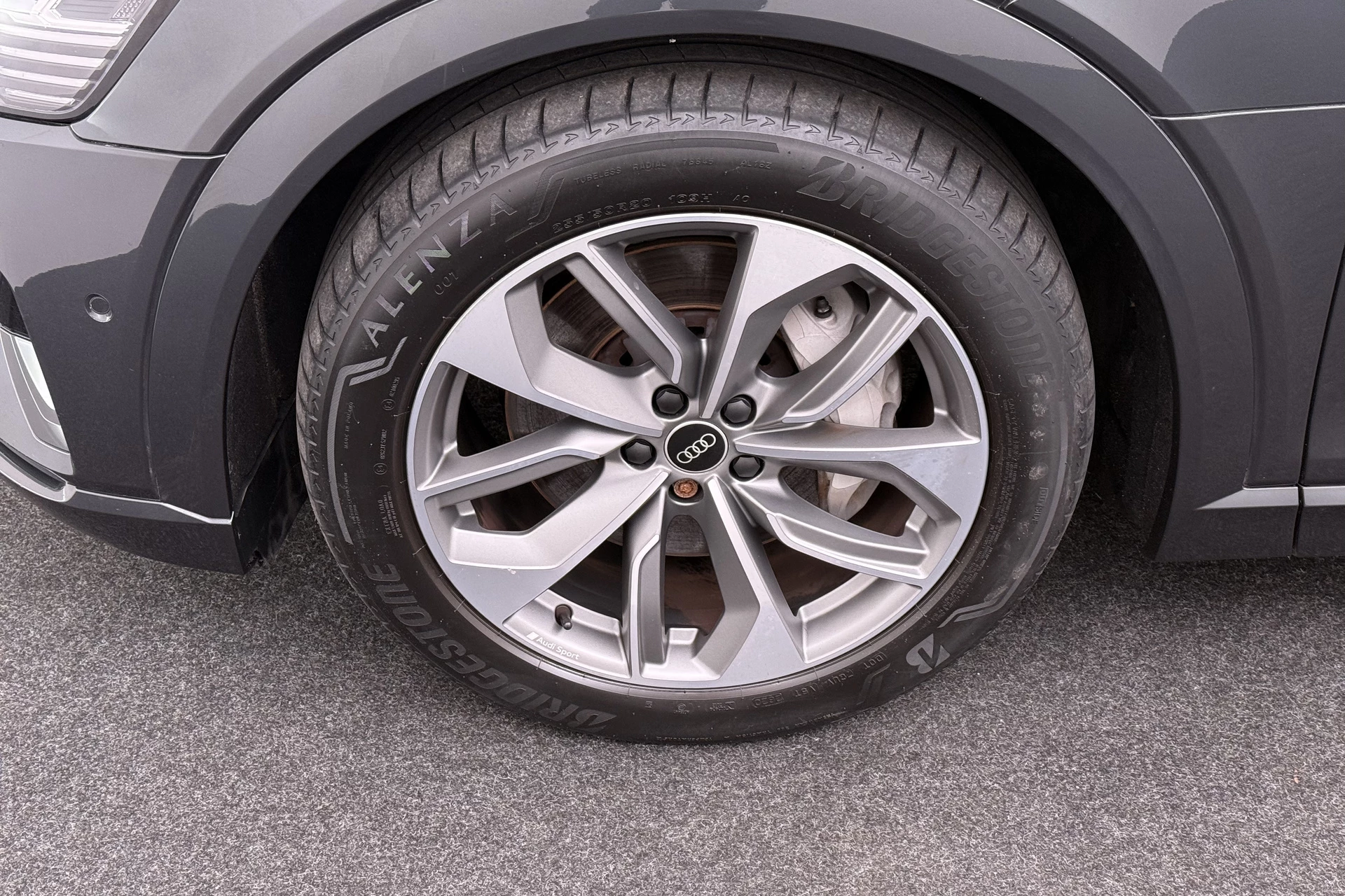 Hoofdafbeelding Audi e-tron