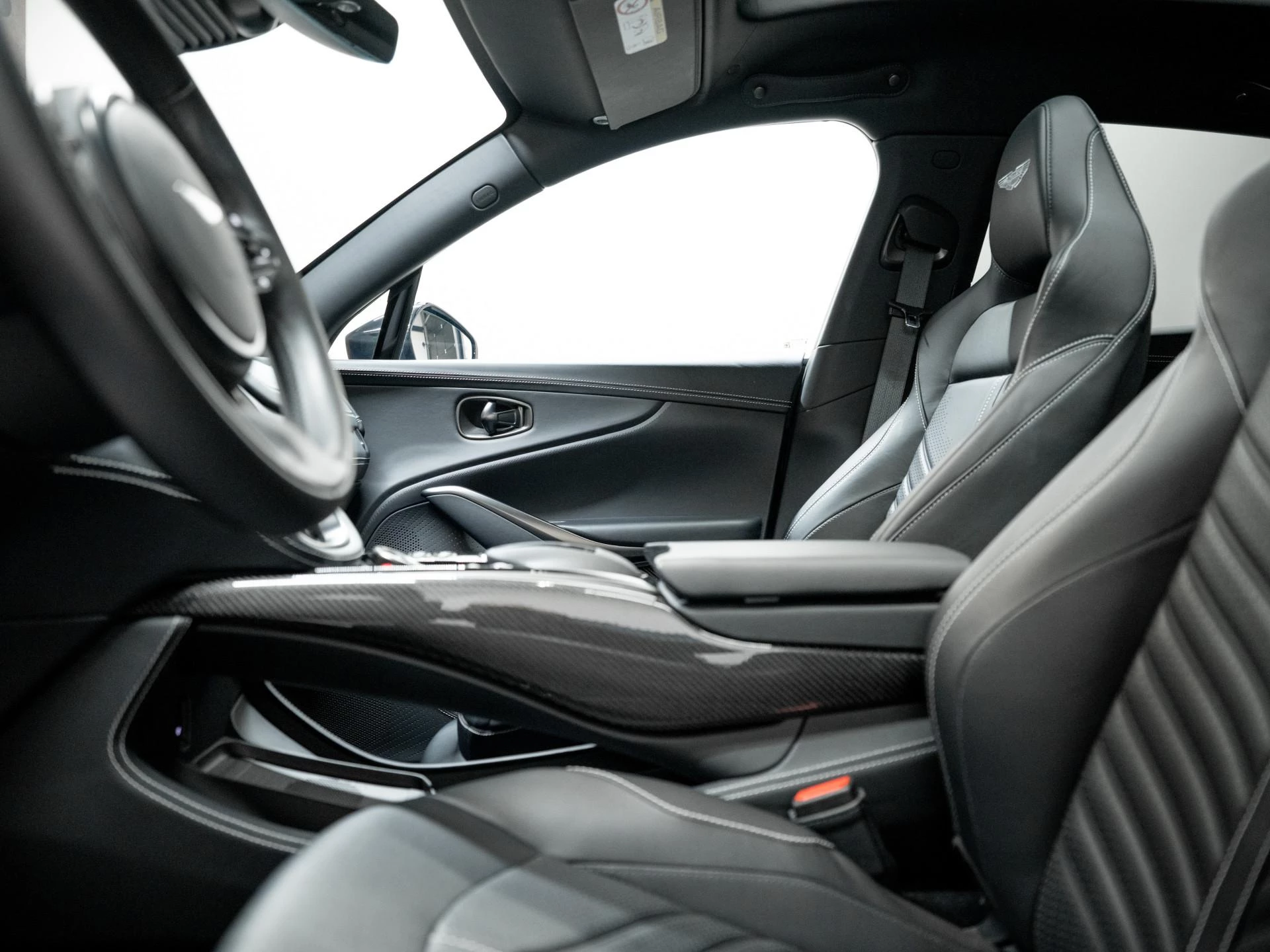 Hoofdafbeelding Aston Martin DBX