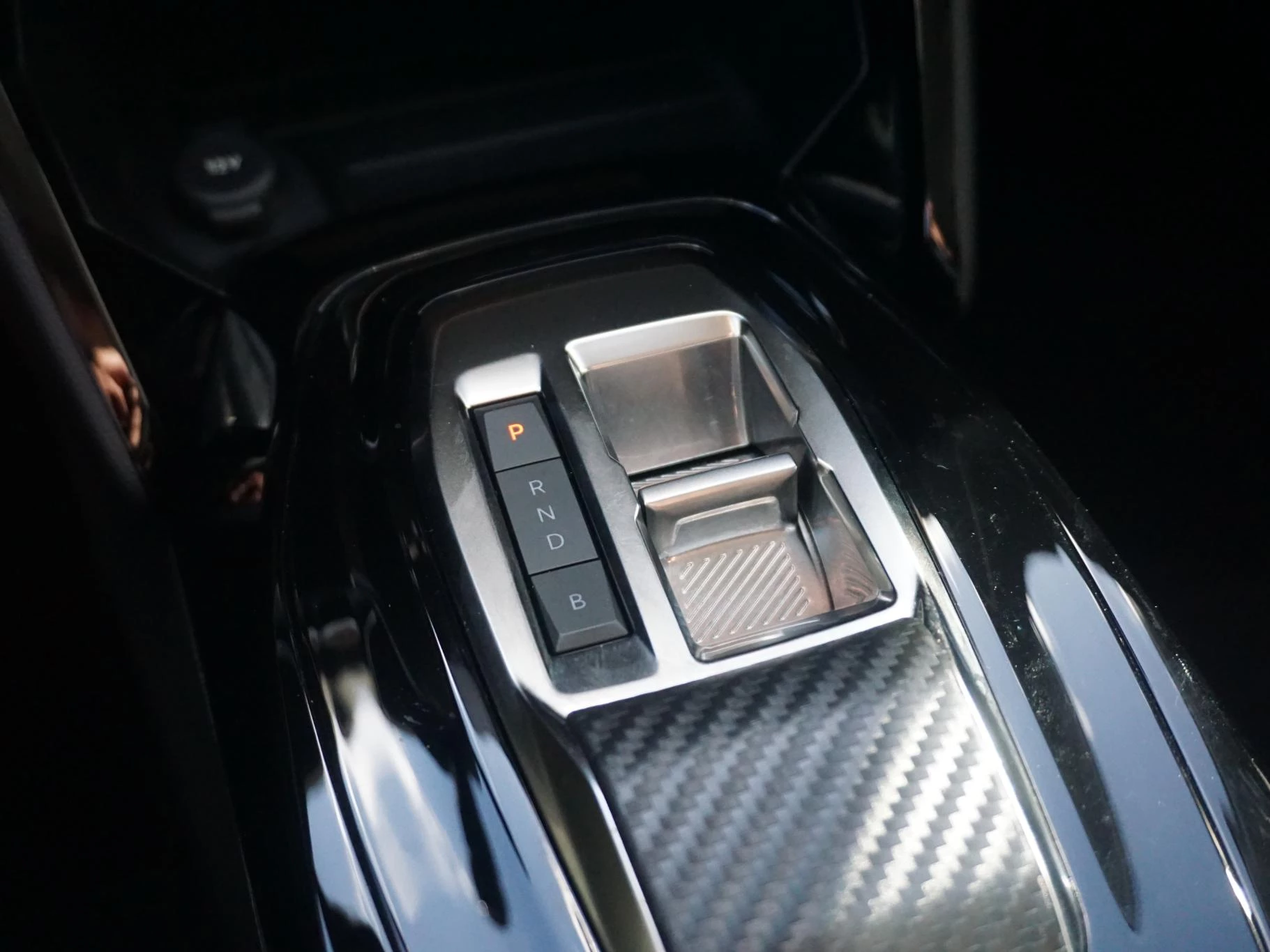 Hoofdafbeelding Peugeot e-208