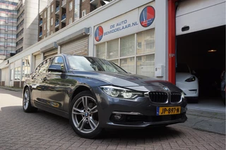 BMW 3 Serie 330e High Executive Innovation Aut8 | Adaptive | HUD | Harman Kardon | 360 Camera | Apple Carplay | NL Auto | Volleder | M Sportvelgen | M Sportstuur |