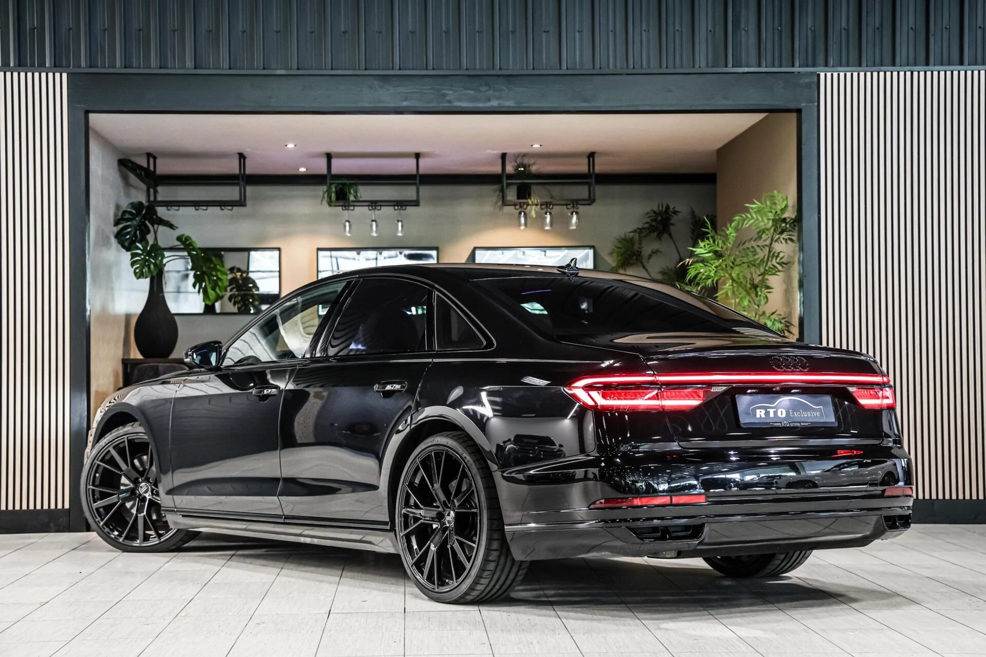 Hoofdafbeelding Audi A8