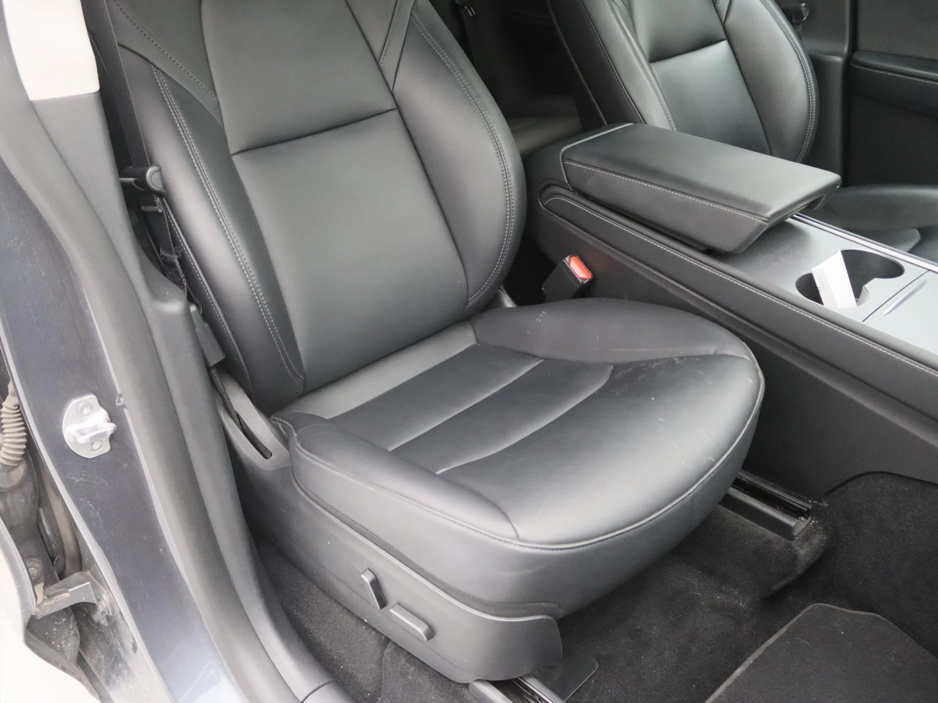 Hoofdafbeelding Tesla Model Y