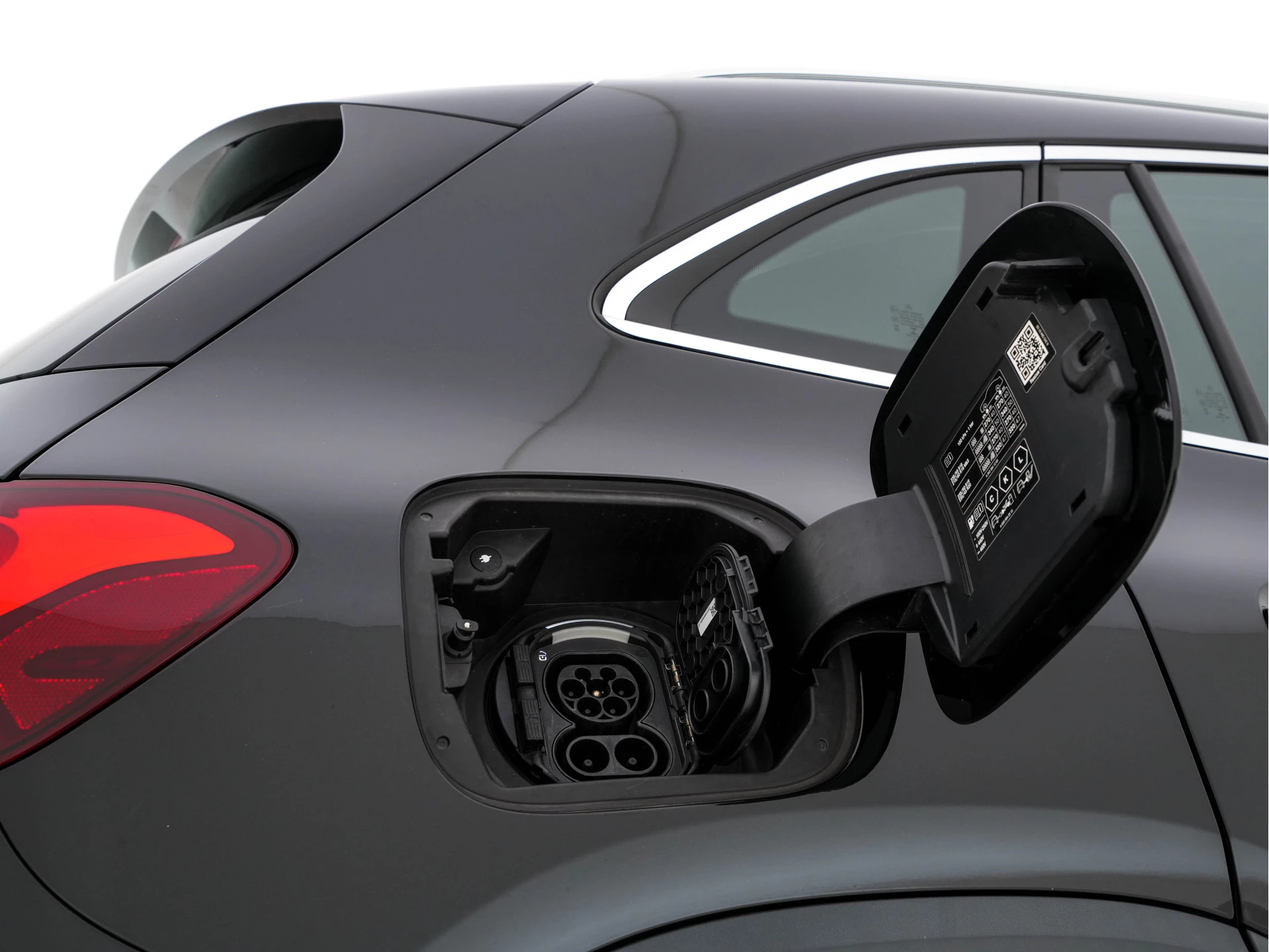 Hoofdafbeelding Mercedes-Benz EQA