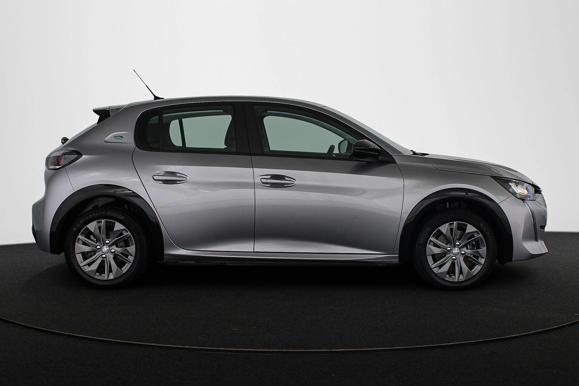 Hoofdafbeelding Peugeot e-208