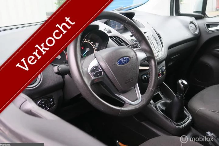 Hoofdafbeelding Ford Transit Courier