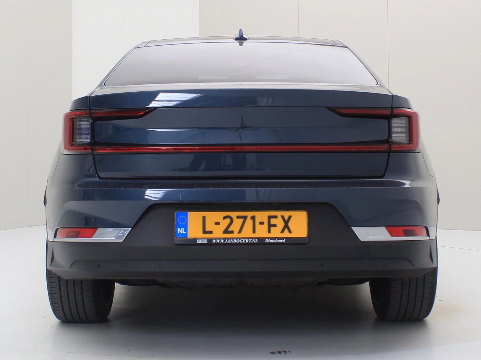 Hoofdafbeelding Polestar 2