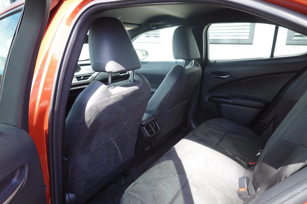 Hoofdafbeelding Lexus UX