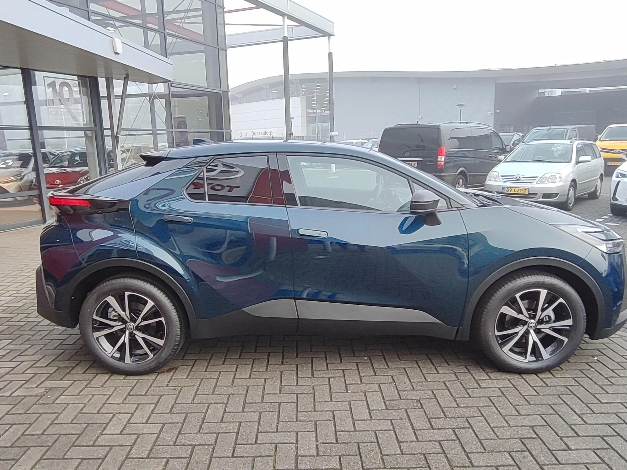 Hoofdafbeelding Toyota C-HR