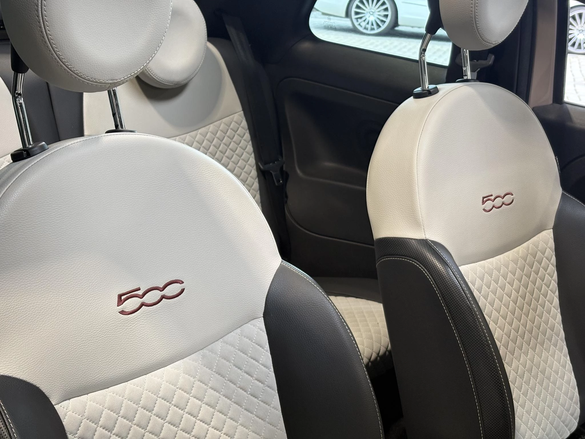 Hoofdafbeelding Fiat 500C