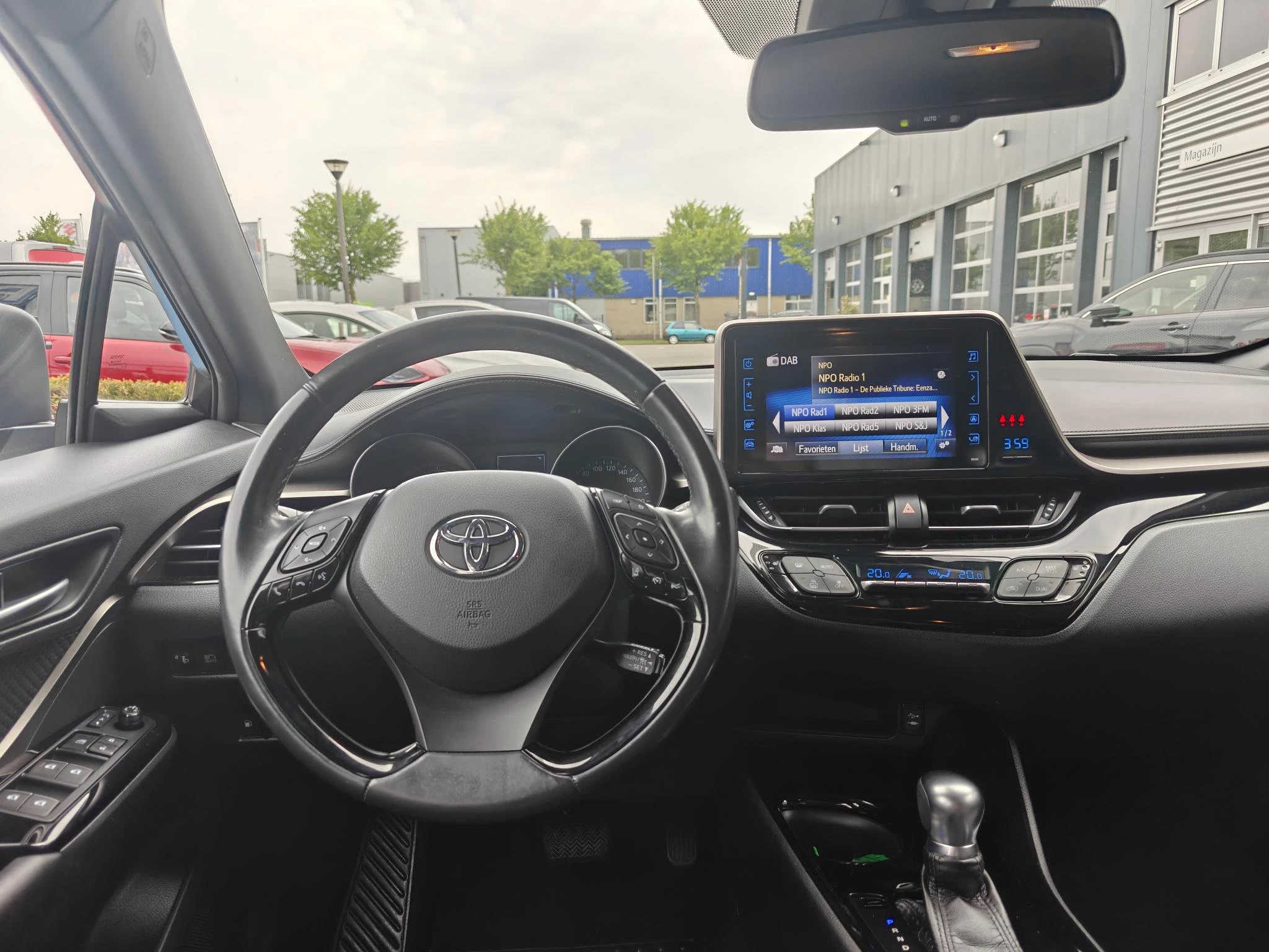 Hoofdafbeelding Toyota C-HR