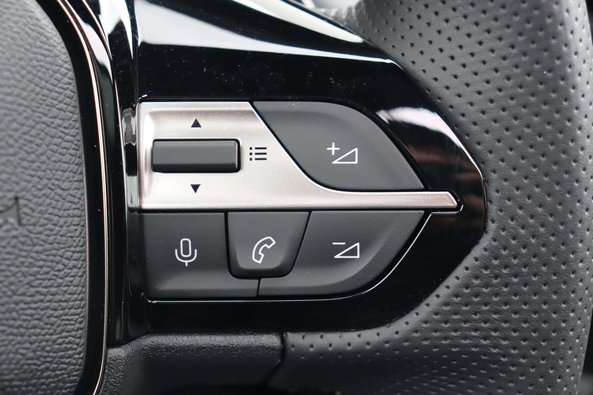 Hoofdafbeelding Peugeot 408
