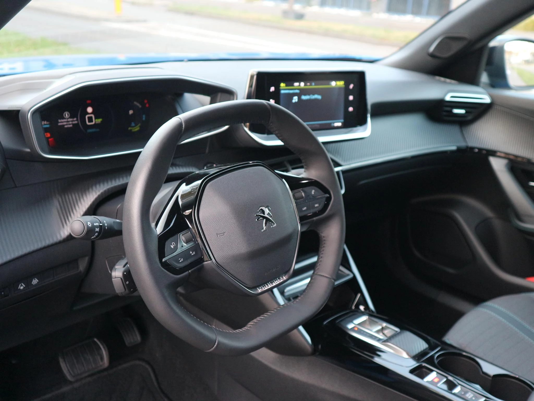 Hoofdafbeelding Peugeot e-2008