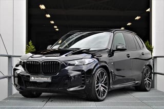 BMW X5 xDrive50e M-sport 489pk M-stoelen Carbon Pano Trekhaak Stoelventilatie Harman/Kardon