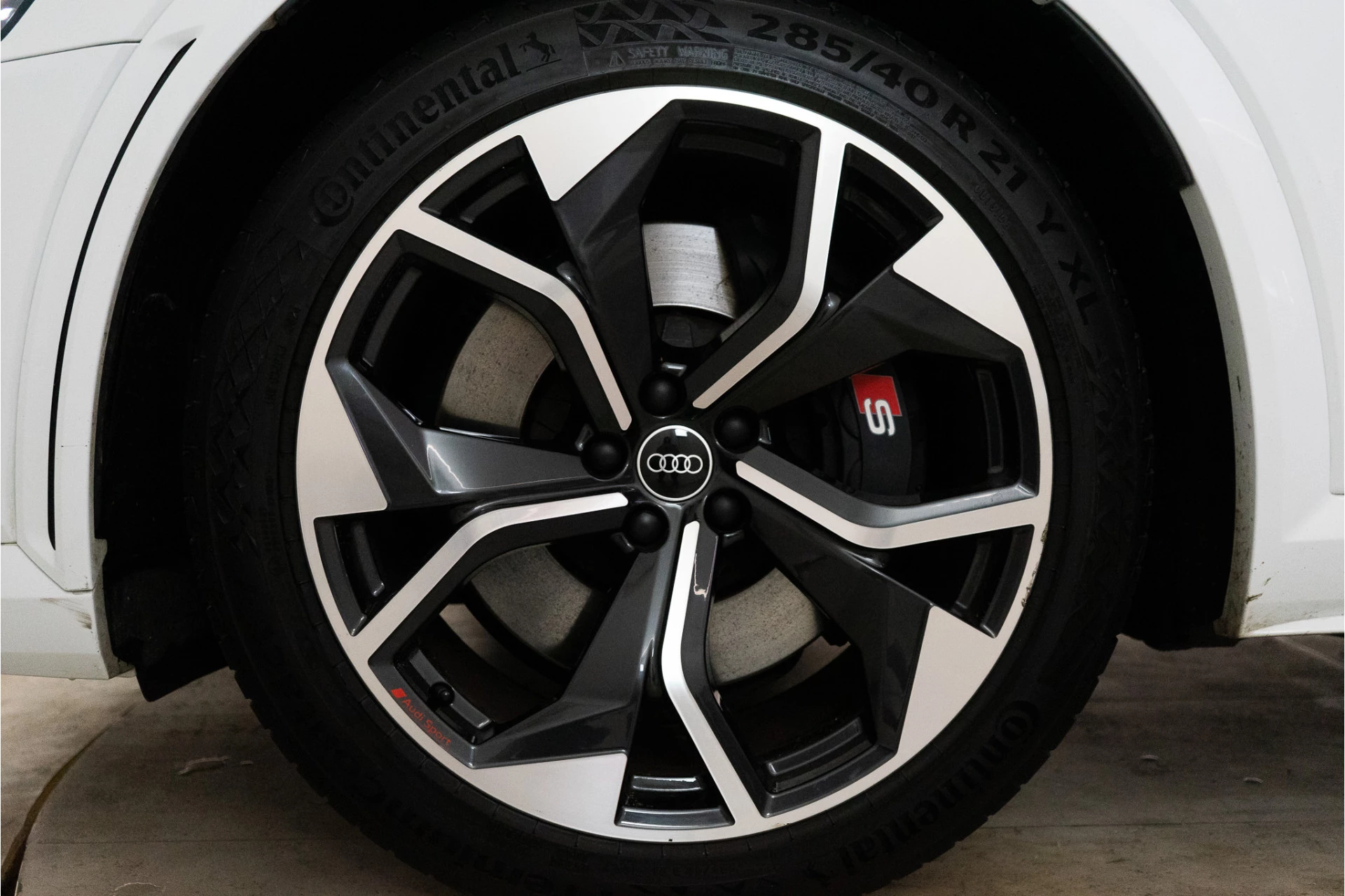 Hoofdafbeelding Audi e-tron